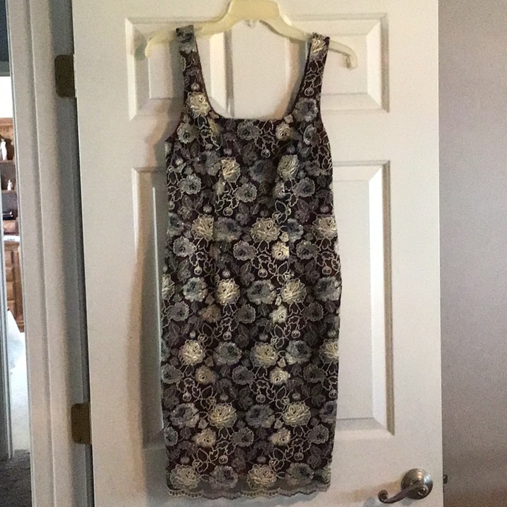 Women’s cocktail dress. Size 4